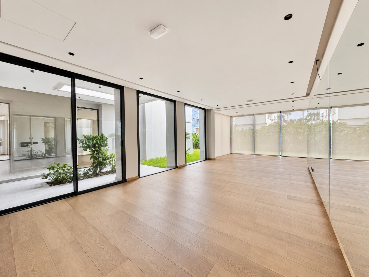 Villa — view 05