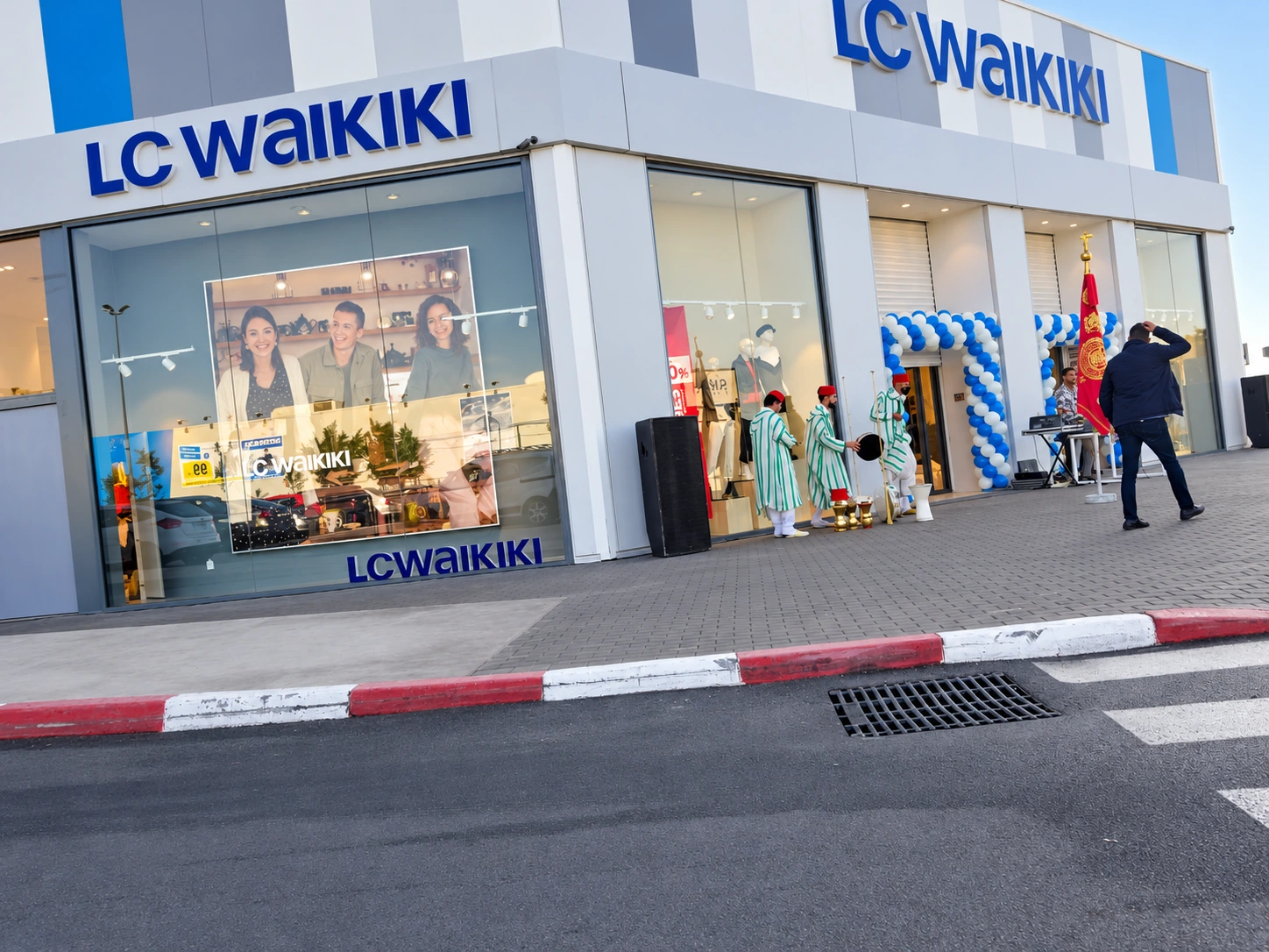Lc Waikiki — Store facade