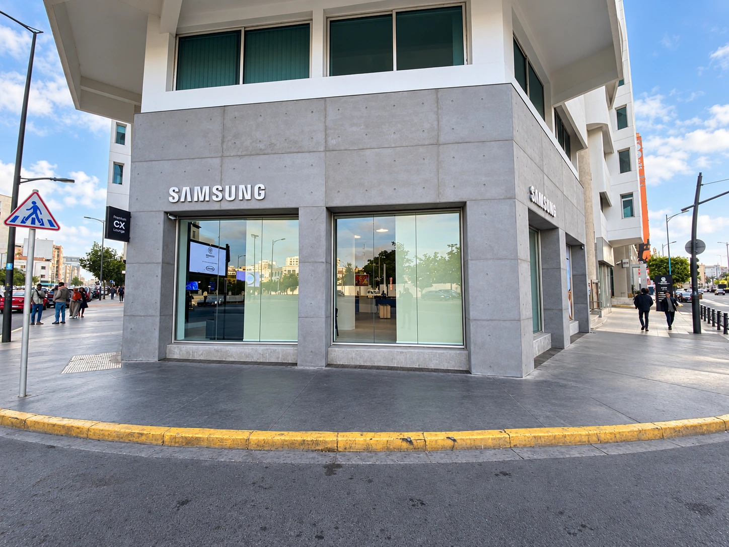 Samsung Cx Premium Lounge — Street entrance